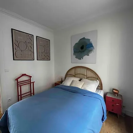 Charmant Appartement Parisien Exterior photo